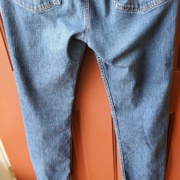 Carhartt Blue Straight Jeans with Classic Denim Style - Picture 10 of 12